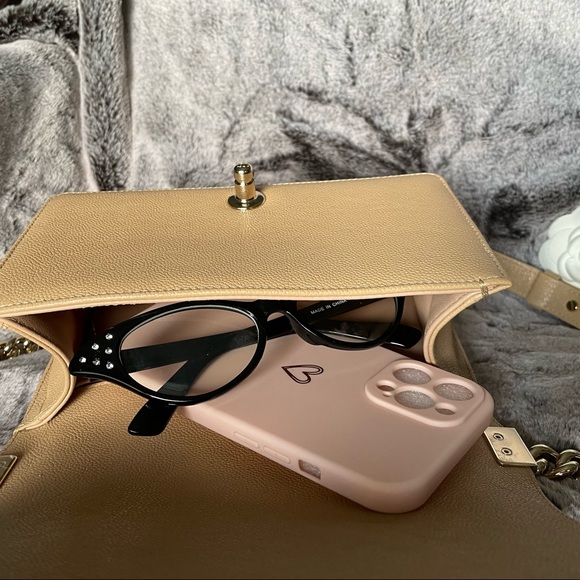 SOLD - Chanel Caviar Beige Chevron Boy Bag Small GHW NH624 22S - Picture 2 of 4